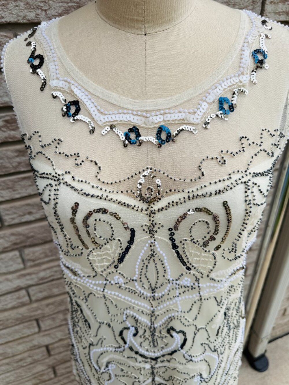 Biography Night Heavily Beaded Shift Cocktail Party Dress Medium EUC